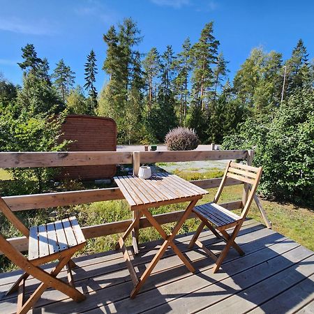 Cosy Cabin Hallstahammar Bagian luar foto