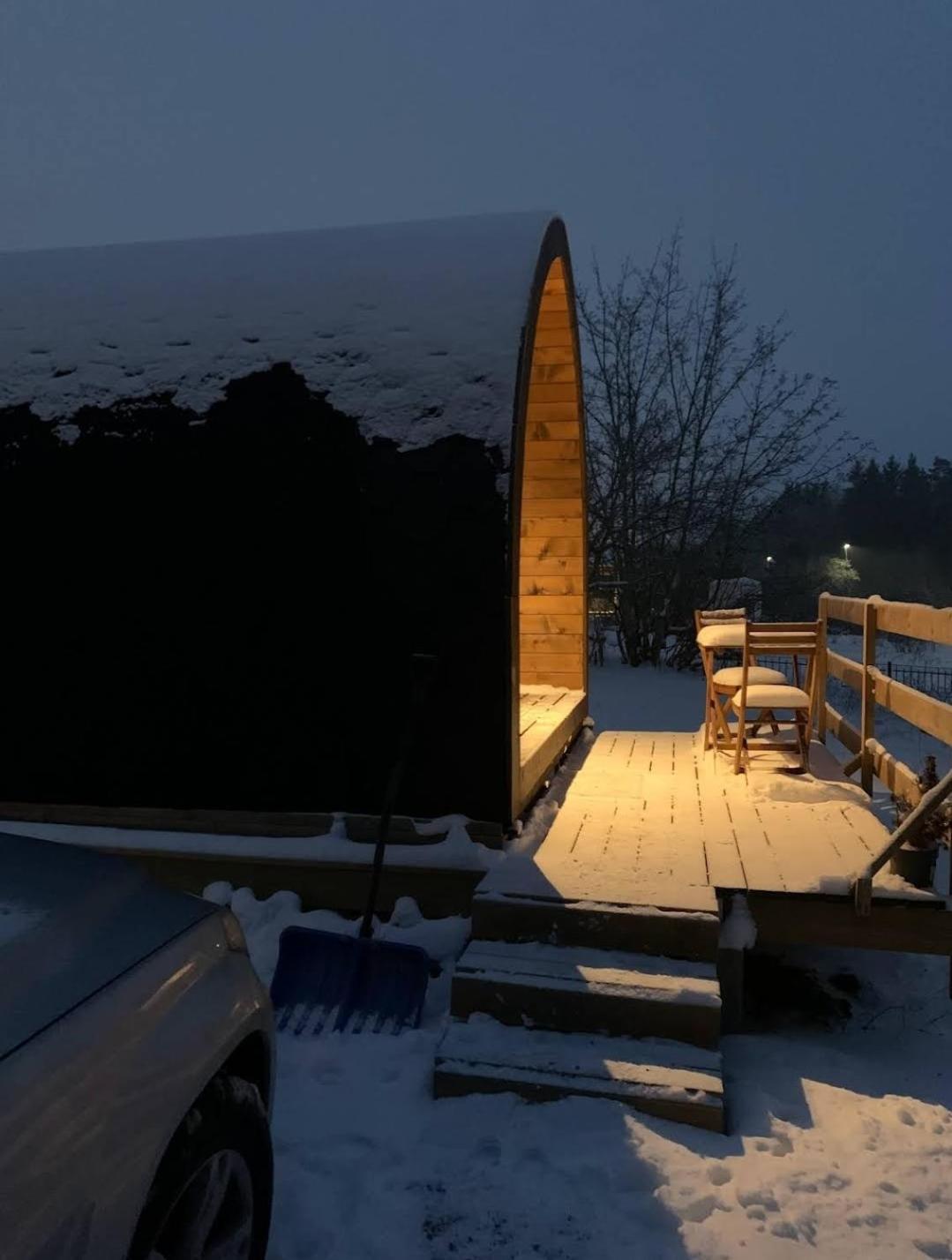 Cosy Cabin Hallstahammar Bagian luar foto